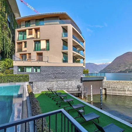Lakefront Private Parking And Pool Apartment